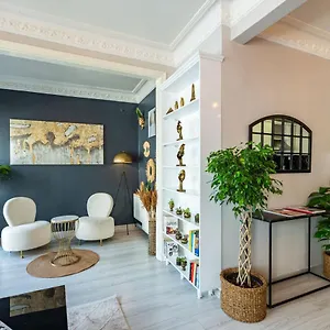 1 Min City's Mall - Nisantasi - French Balcony Apartment